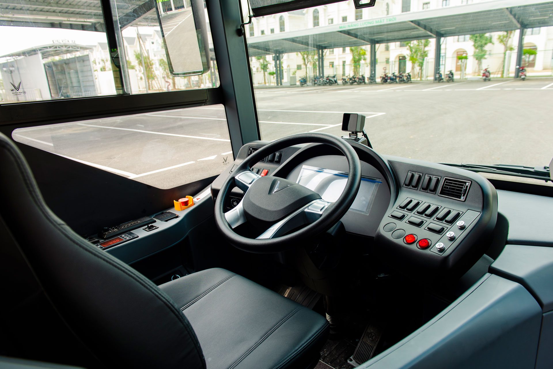 Khoang lái xe buýt điện VinBus