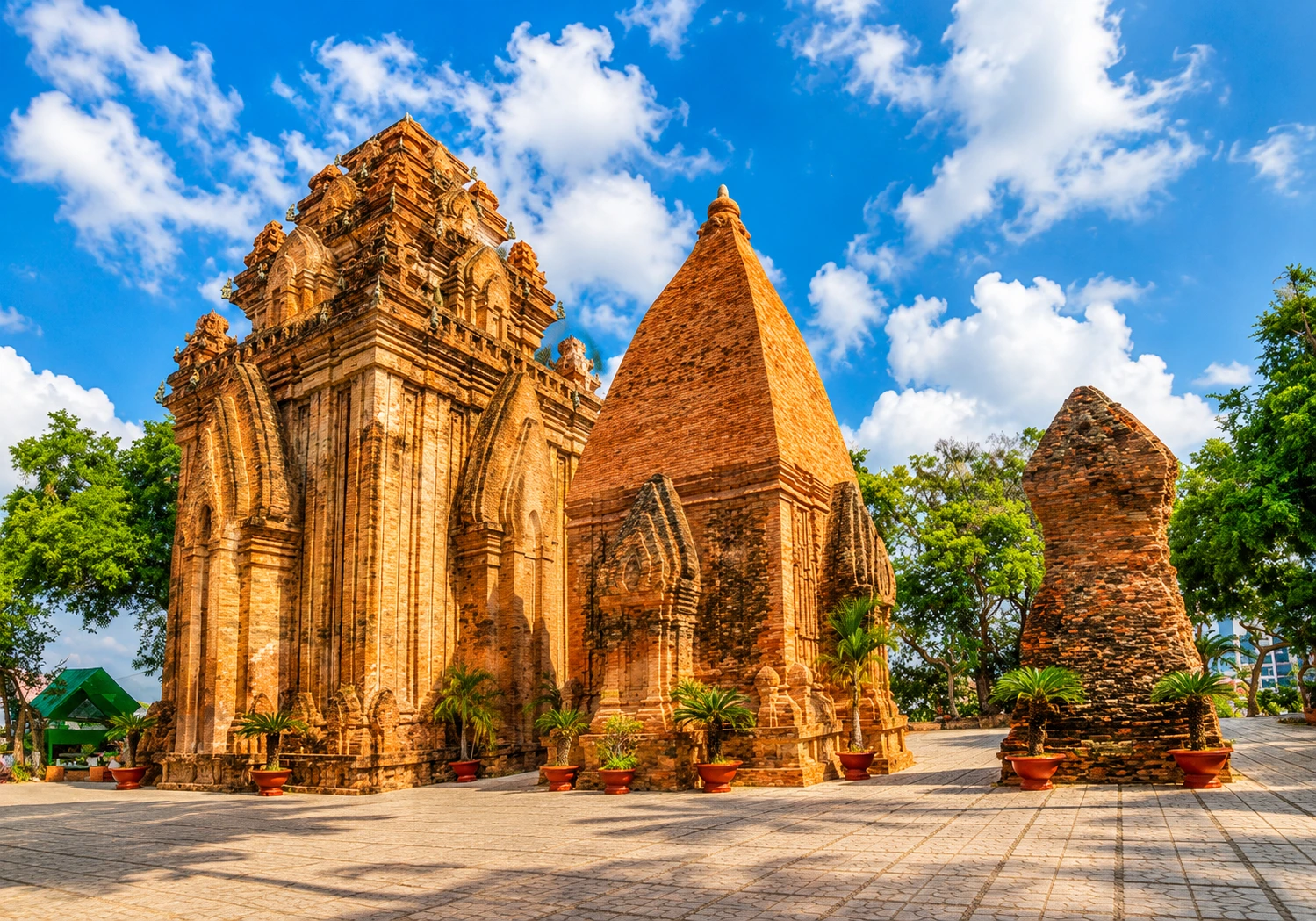 Cận cảnh kiến trúc gạch nung cổ kính tại Tháp Bà Ponagar Nha Trang