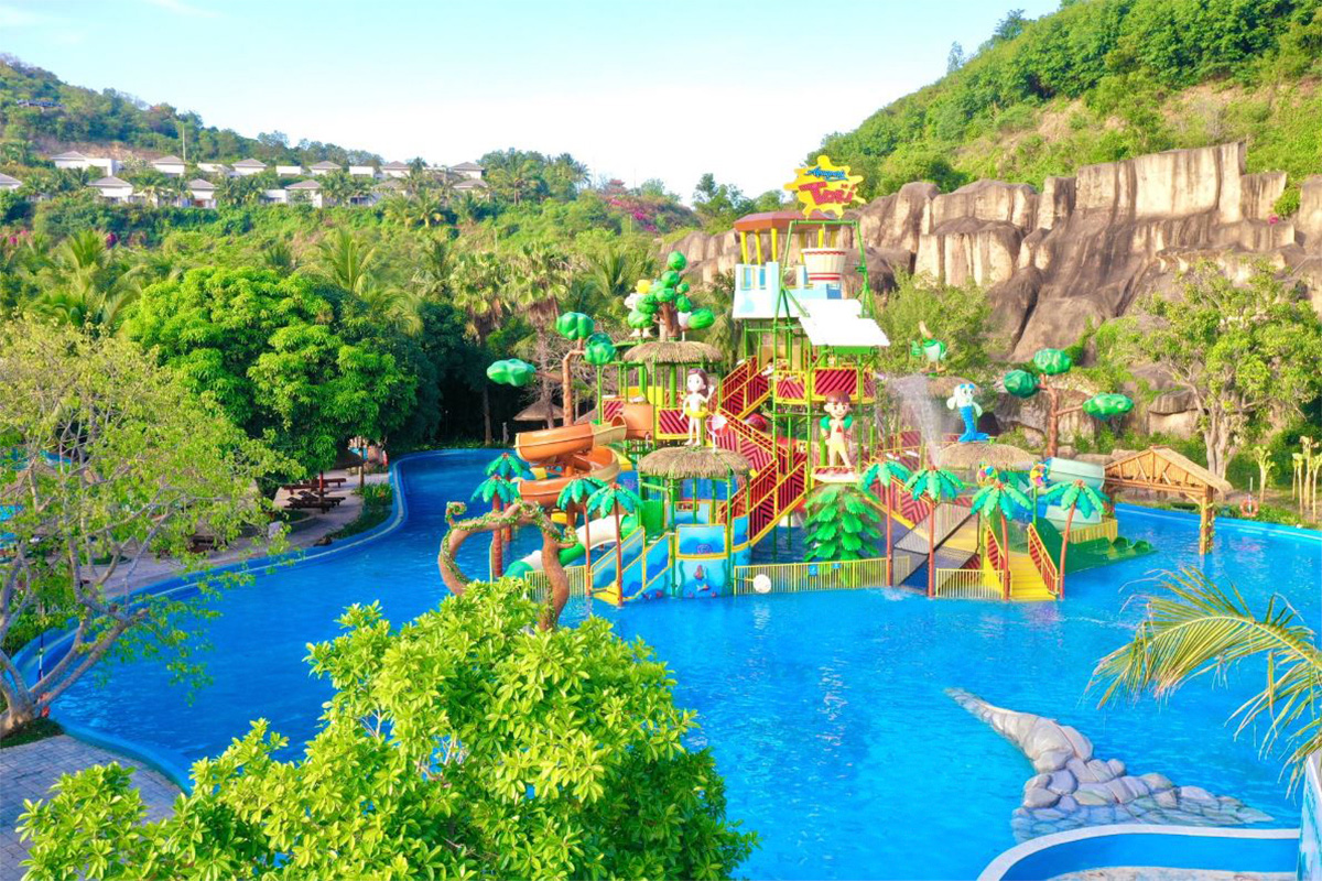 trò chơi vinwonder nha trang và vinpearl harhour với công viên nước và tàu lượn