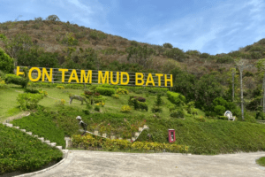TẮM BÙN NHA TRANG 2026 LOẠI NÀO TỐT? SO SÁNH CHI TIẾT THÁP BÀ, I-RESORT VÀ TRĂM TRỨNG CHO KHÁCH ĐI TỰ TÚC