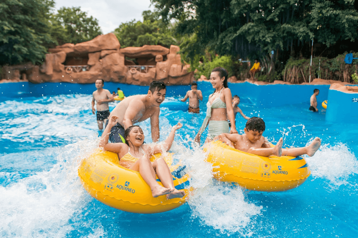Công viên nước tại VinWonders Nha Trang