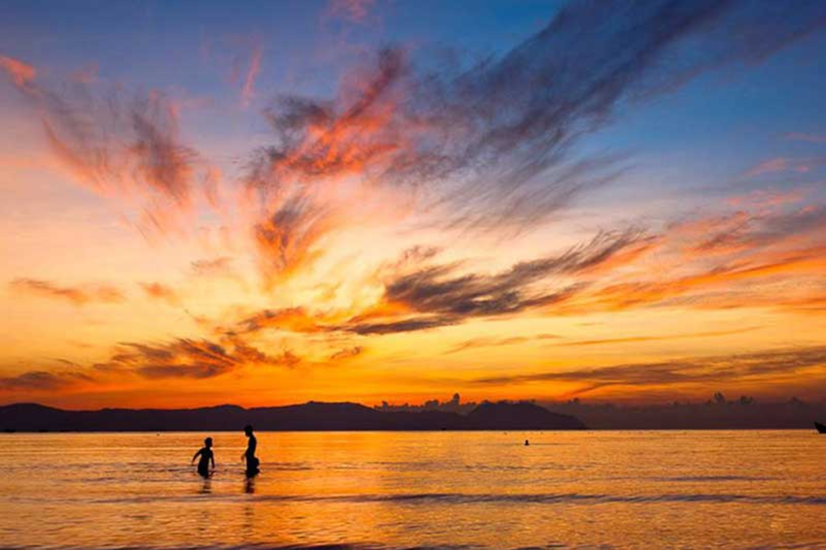 Địa điểm ngắm hoàng hôn Nha Trang yên bình tại bãi Dốc Lết 