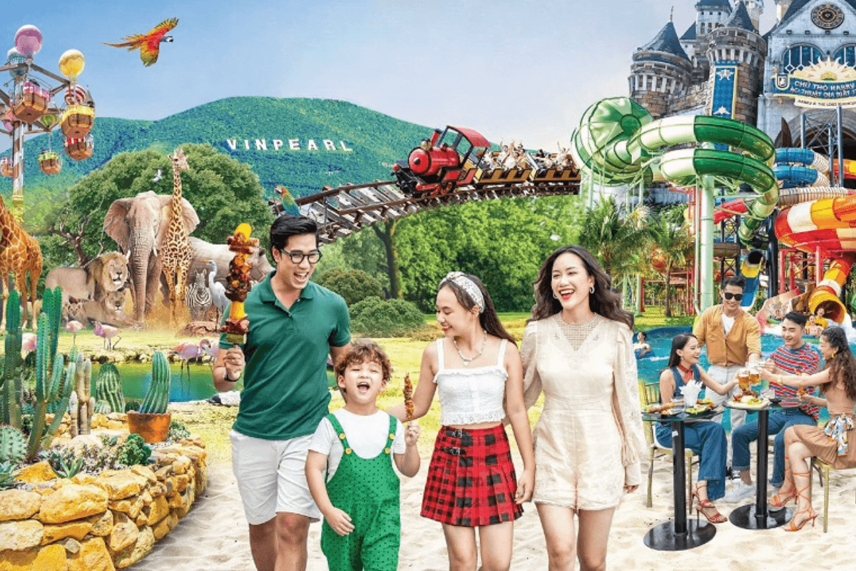 Gia đình vui chơi tại VinWonders Nha Trang 