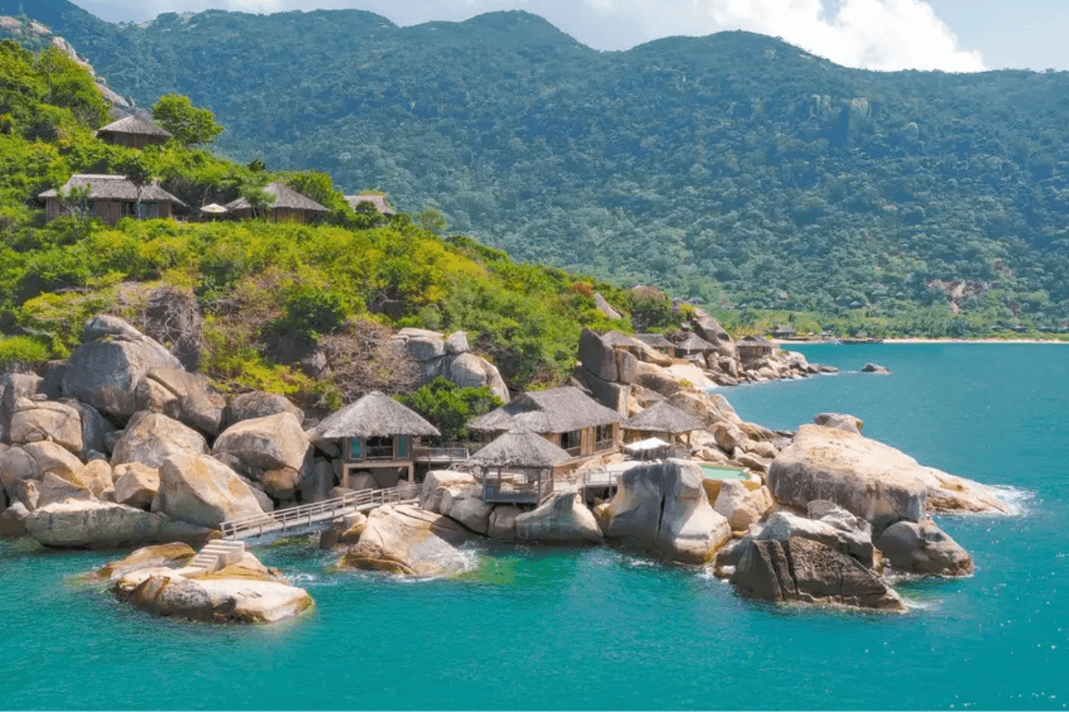 Vịnh Ninh Vân - Địa điểm du lịch Nha Trang sang trọng và tách biệt