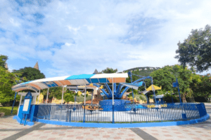 Trò đua xe trên không tại VinWonders Nha Trang
