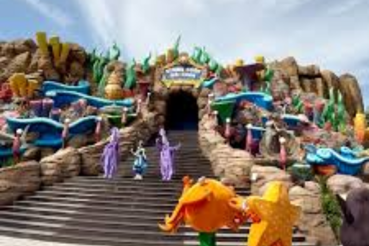 Không gian Vương Quốc Hải Thần VinWonders Nha Trang với kiến trúc dưới đại dương 