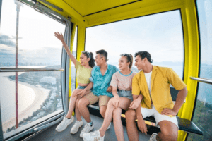 Vòng xoay bánh xe bầu trời tại VinWonders Nha Trang (Ảnh_Sưu tầm)