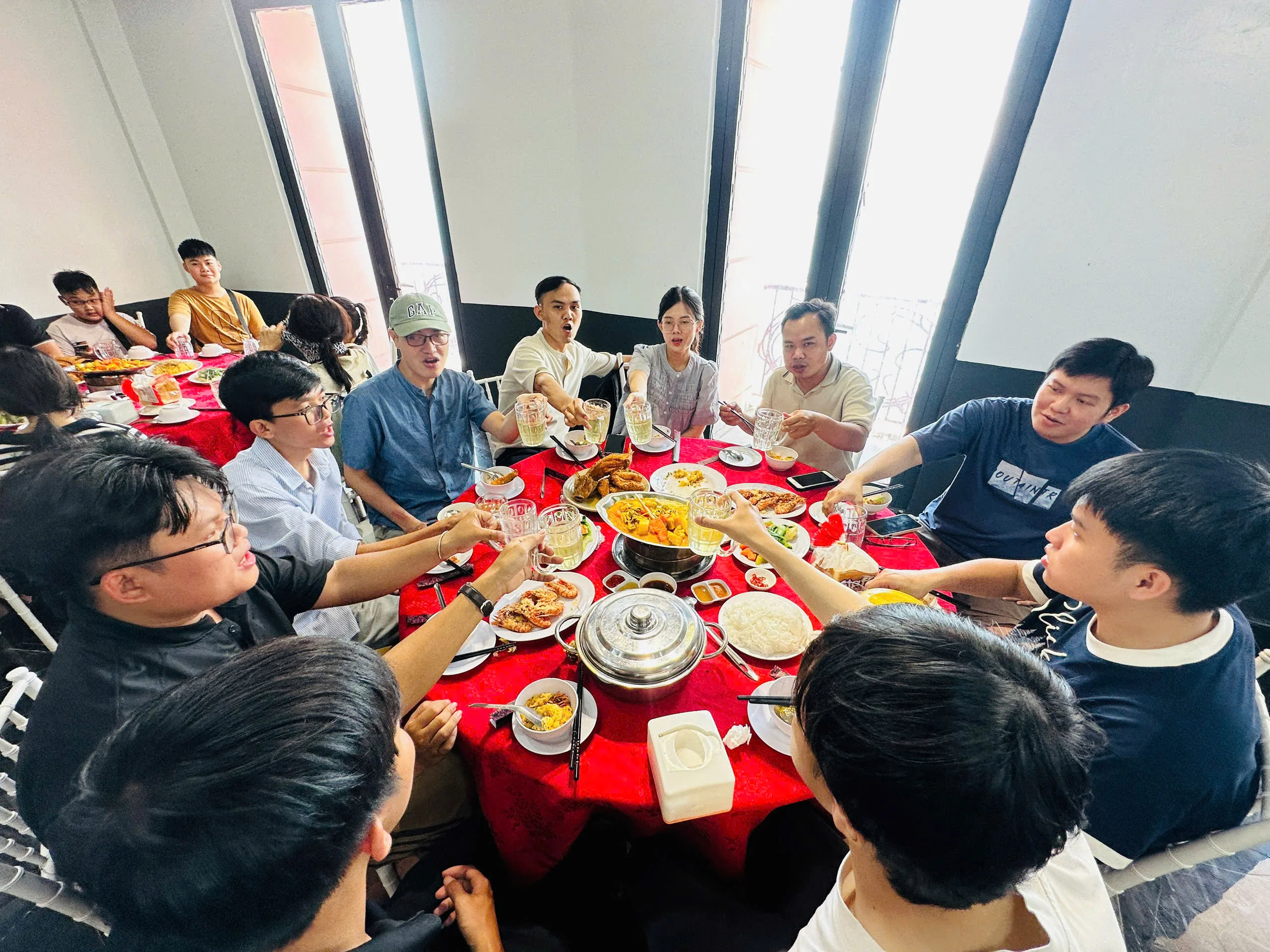 Không gian nhà hàng Hang Yến tại Vinpearl Harbour