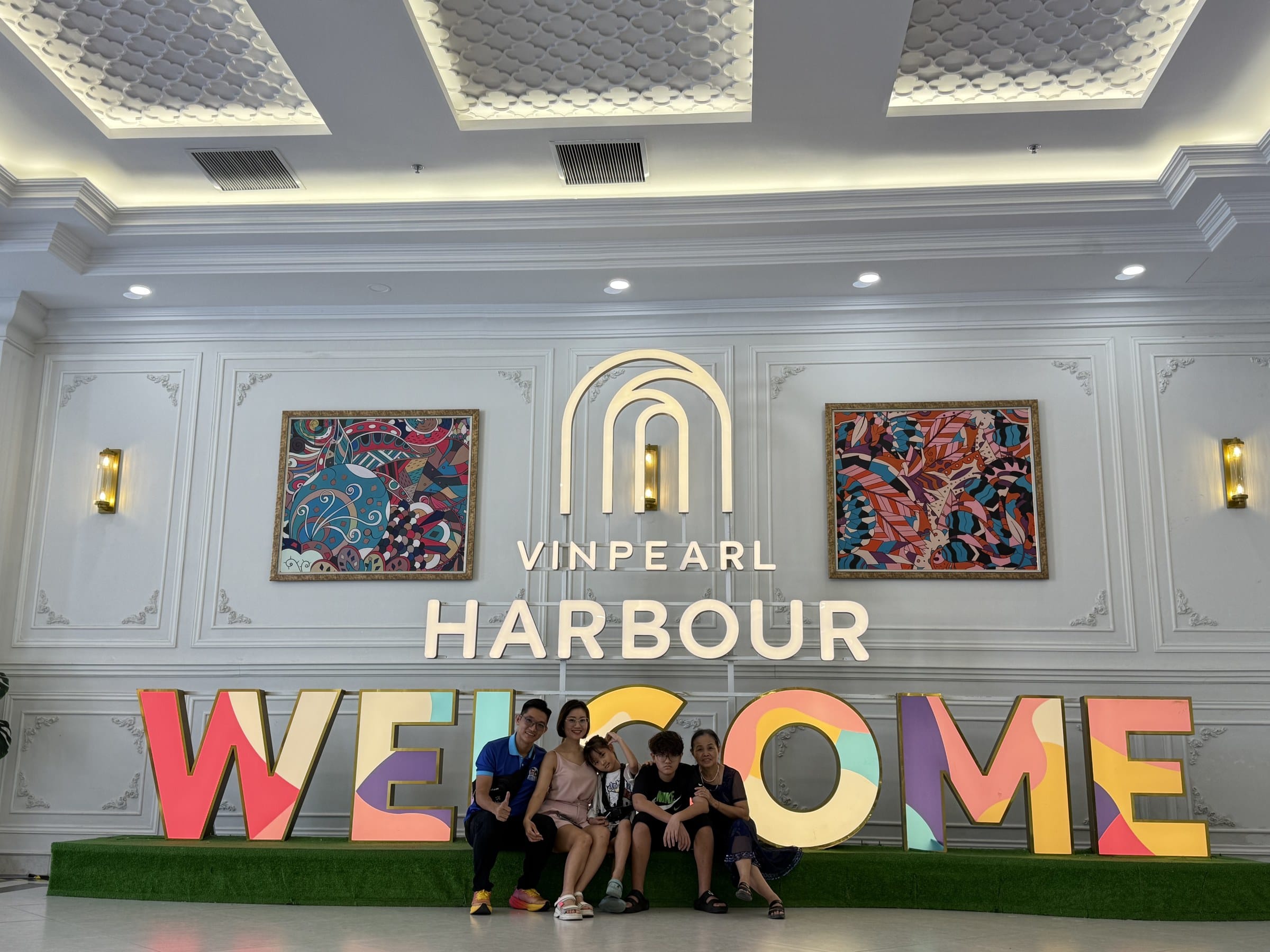 Biển hiệu chào mừng tại Vinpearl Harbour Nha Trang