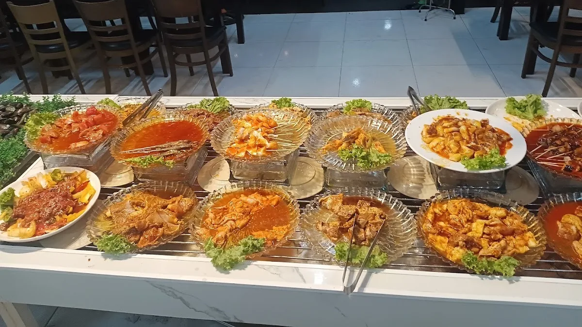 Quầy món buffet Zallo Viễn Triều Nha Trang