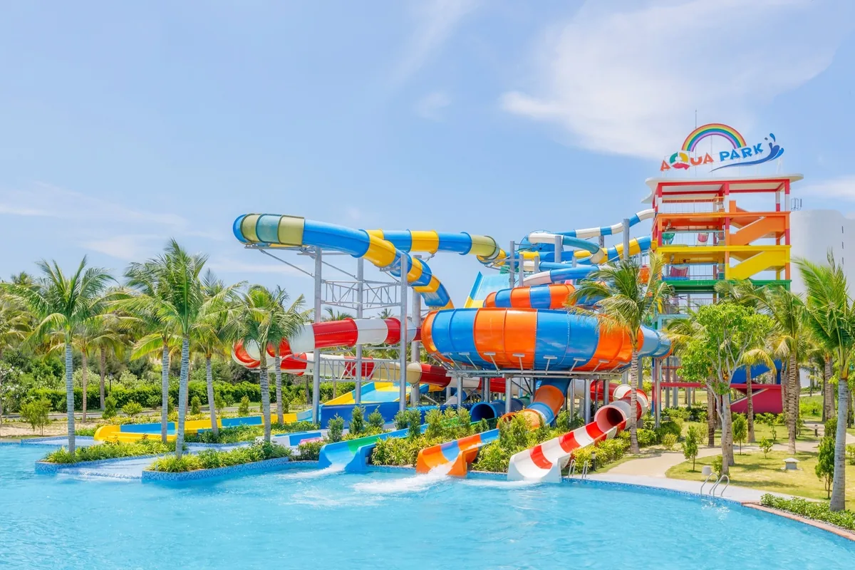 Công viên nước trong khuôn viên Selectum Noa Resort Cam Ranh